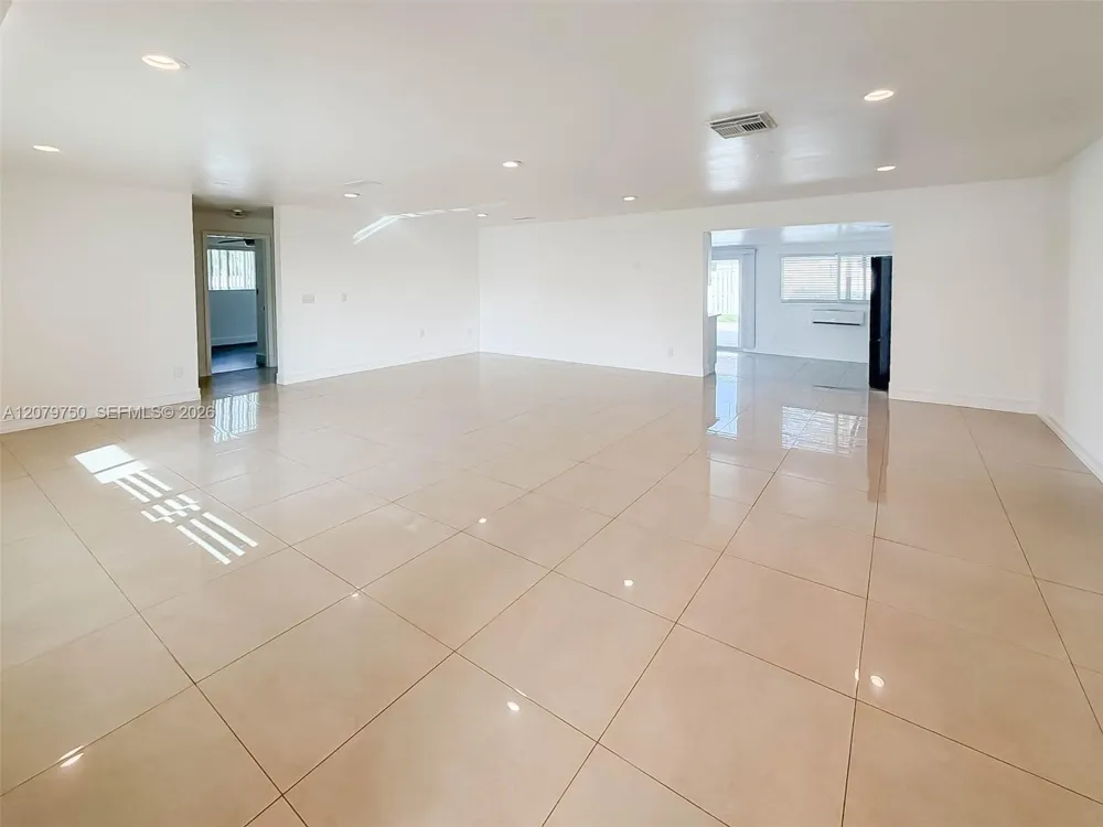 2298 NE 2nd Ave #n/a Boca Raton, FL 33431
