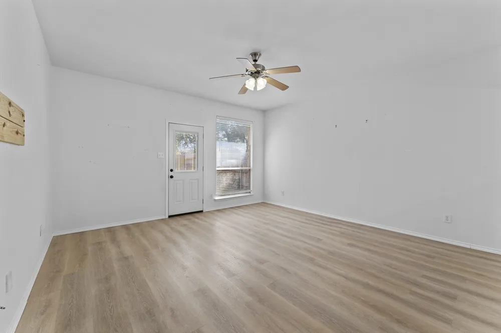 7448 Maroon Drive Fort Worth, TX 76120