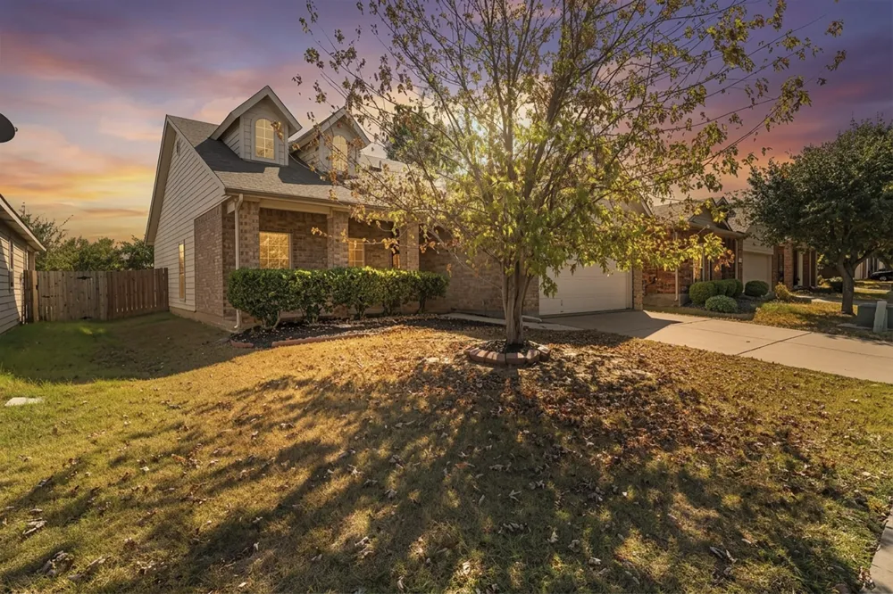 7448 Maroon Drive Fort Worth, TX 76120