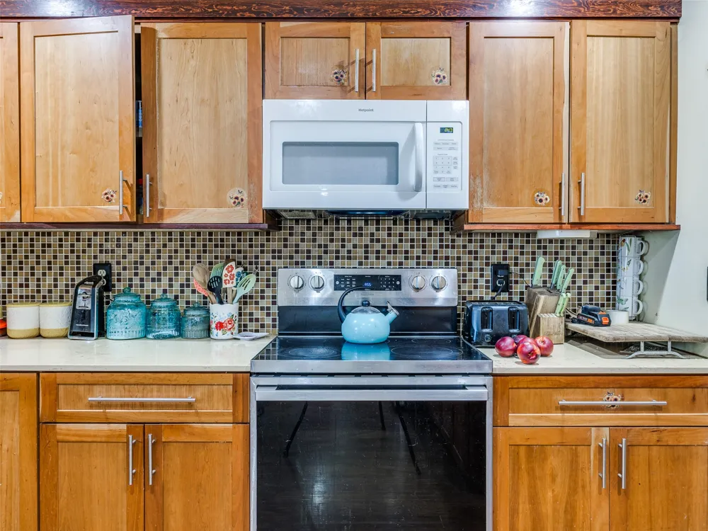 82 Buck Creek Trail Bartlesville, OK 74003