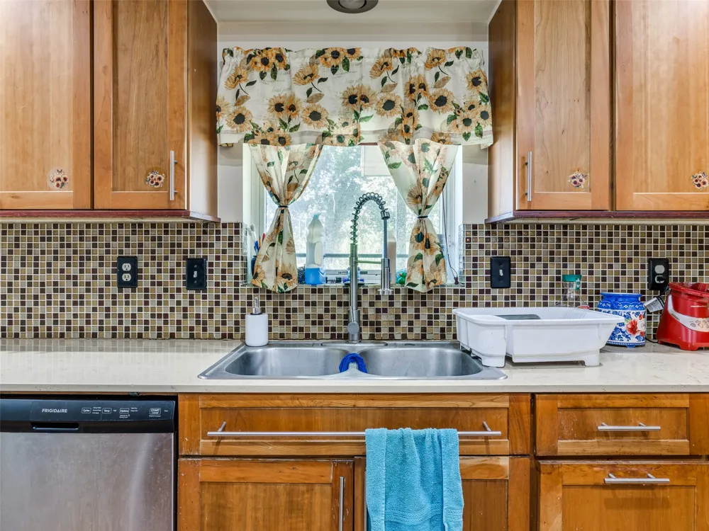 82 Buck Creek Trail Bartlesville, OK 74003