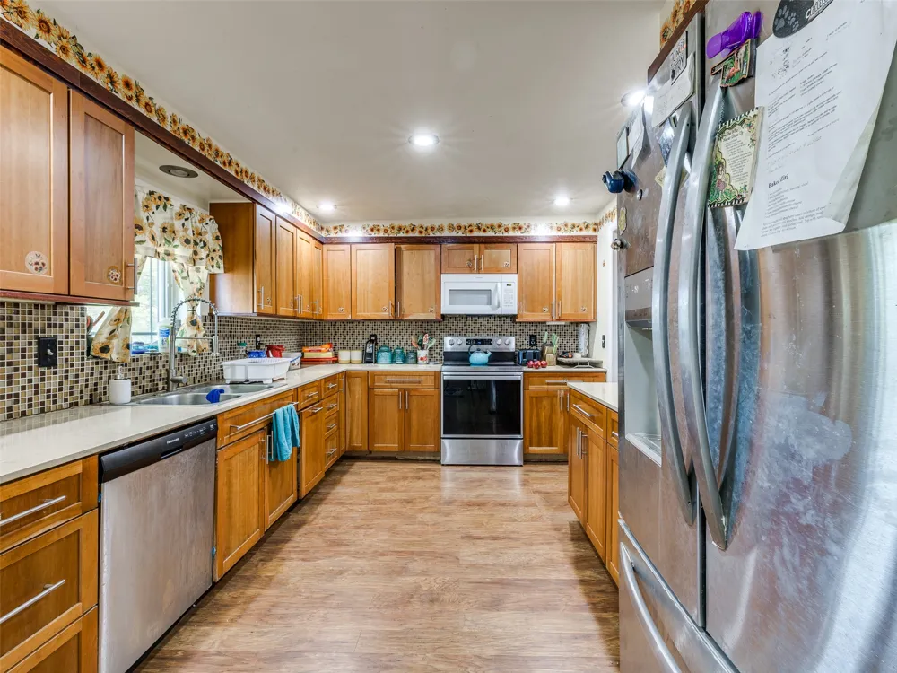 82 Buck Creek Trail Bartlesville, OK 74003