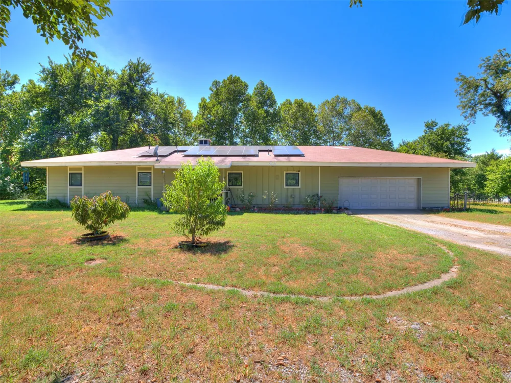 82 Buck Creek Trail Bartlesville, OK 74003