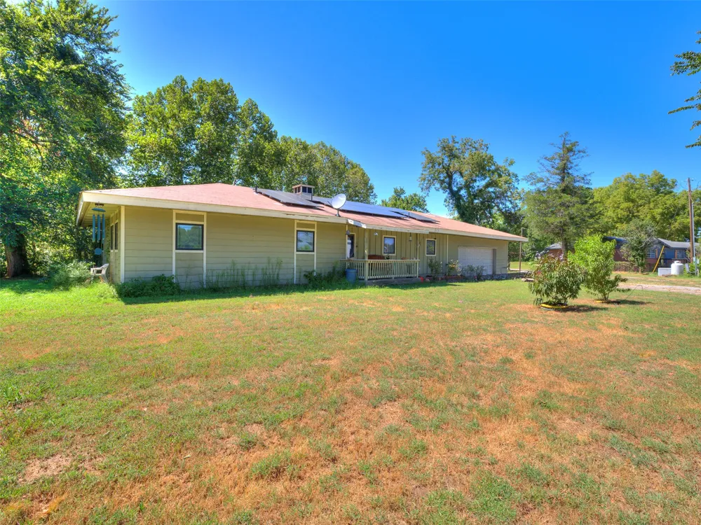 82 Buck Creek Trail Bartlesville, OK 74003