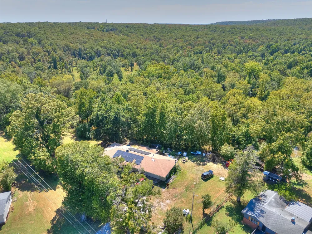 82 Buck Creek Trail Bartlesville, OK 74003