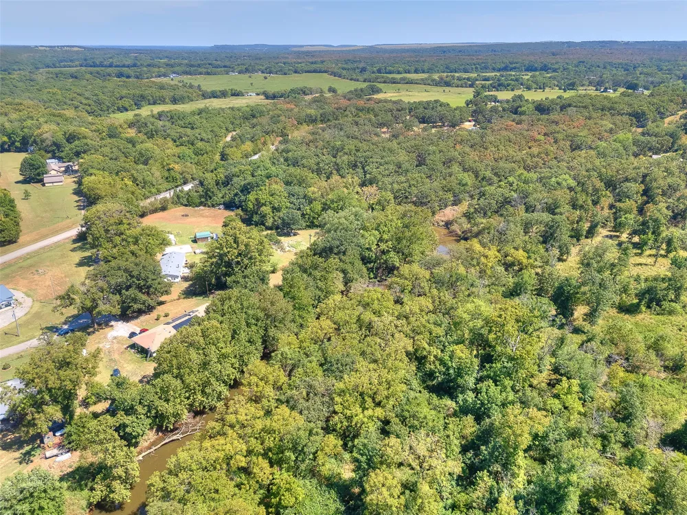 82 Buck Creek Trail Bartlesville, OK 74003