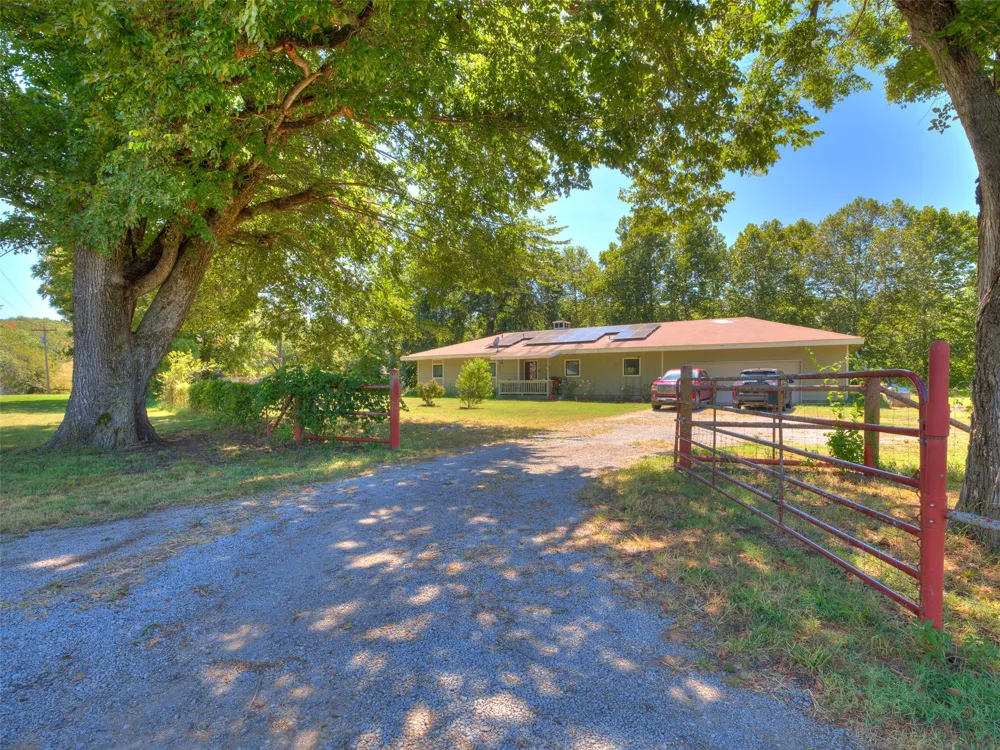 82 Buck Creek Trail Bartlesville, OK 74003