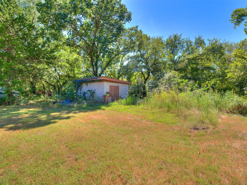 82 Buck Creek Trail Bartlesville, OK 74003