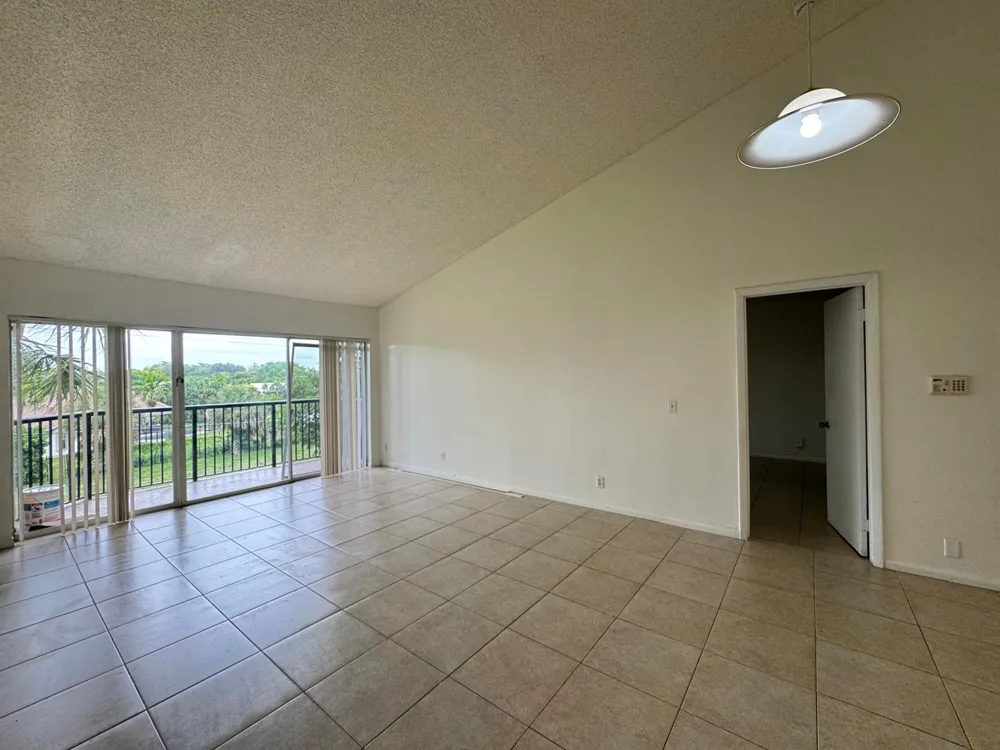 8891 Wiles Road #303 Coral Springs, FL 33067
