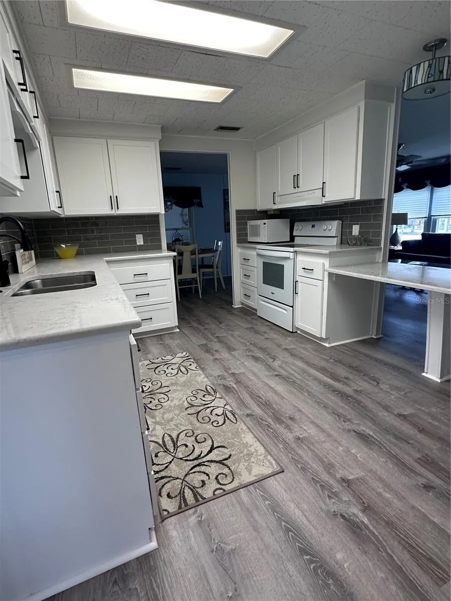 1100 BELCHER ROAD S #523 Largo, FL 33771