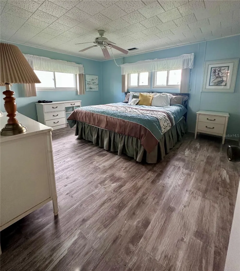 1100 BELCHER ROAD S #523 Largo, FL 33771