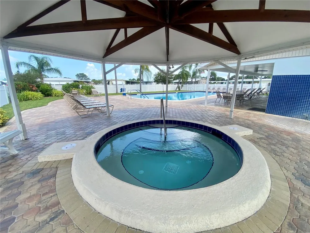 1100 BELCHER ROAD S #523 Largo, FL 33771