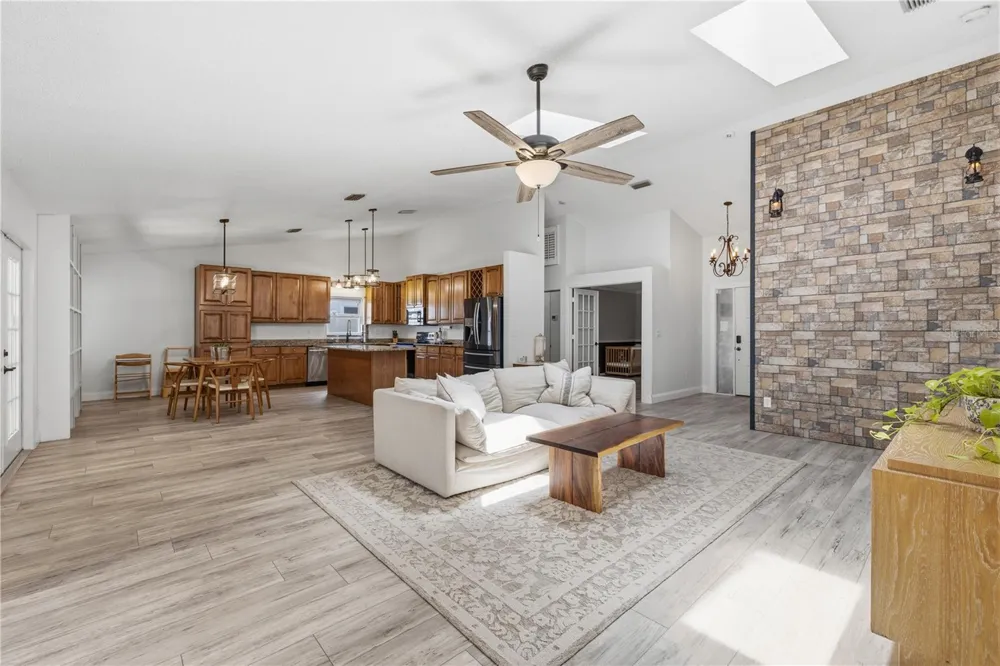1570 CLUB DRIVE Tarpon Springs, FL 34689