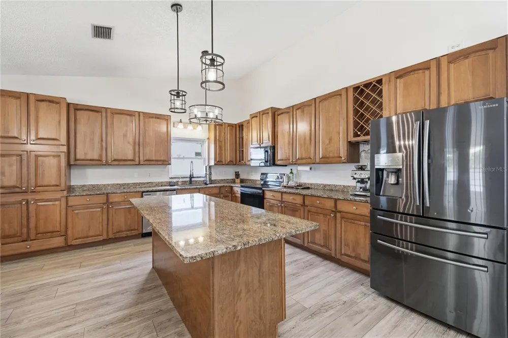1570 CLUB DRIVE Tarpon Springs, FL 34689
