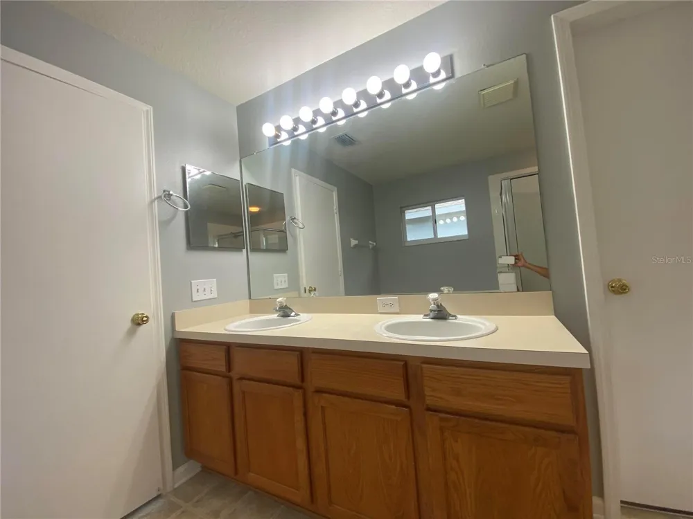 12304 TWINKLING STAR PL Riverview, FL 33578