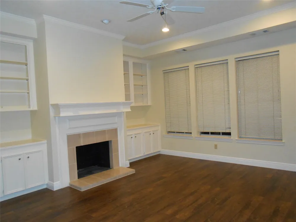 18 Crescent View Court The Woodlands, TX 77381