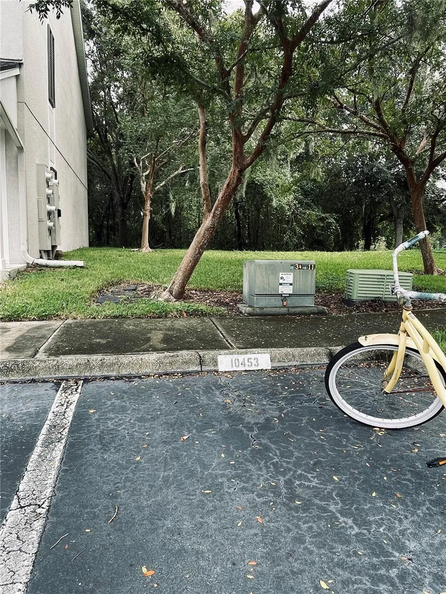10453 WESTPARK PRESERVE BOULEVARD Tampa, FL 33625