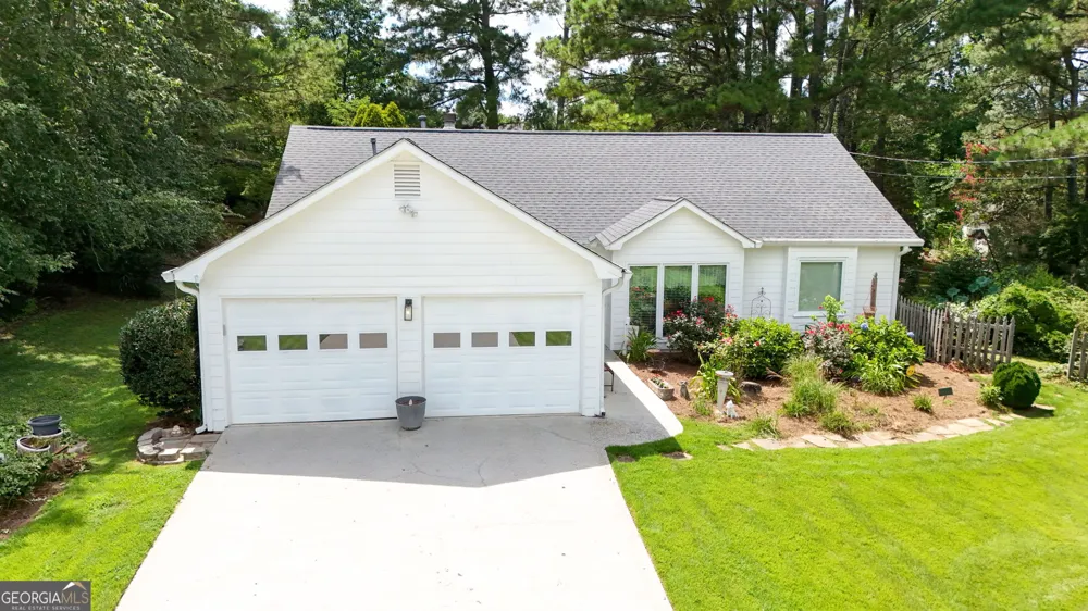 1215 Brookton DR Dacula, GA 30019