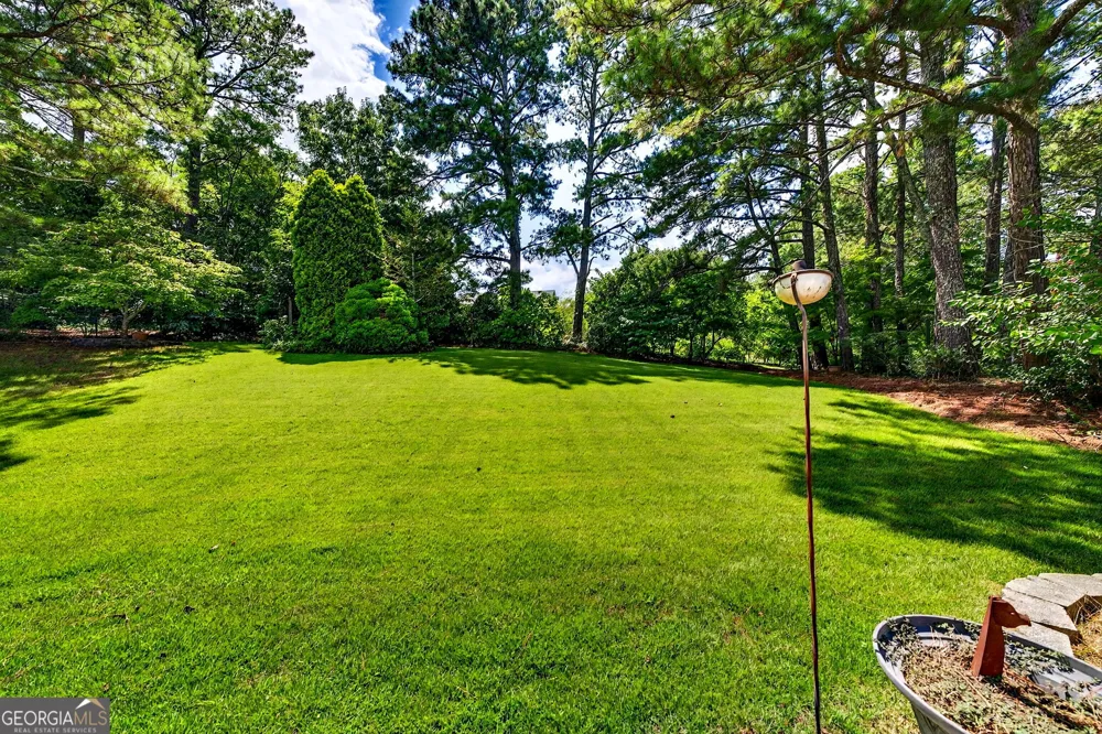 1215 Brookton DR Dacula, GA 30019