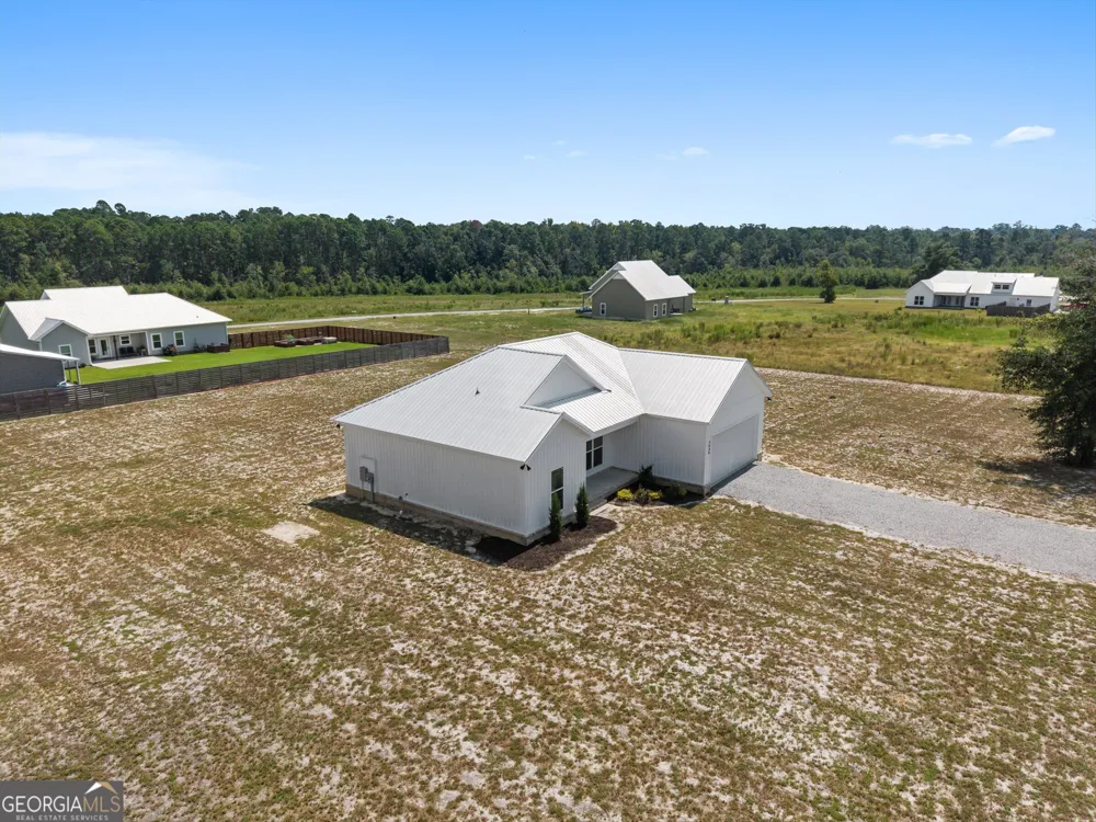 1434 Paris AVE Swainsboro, GA 30401