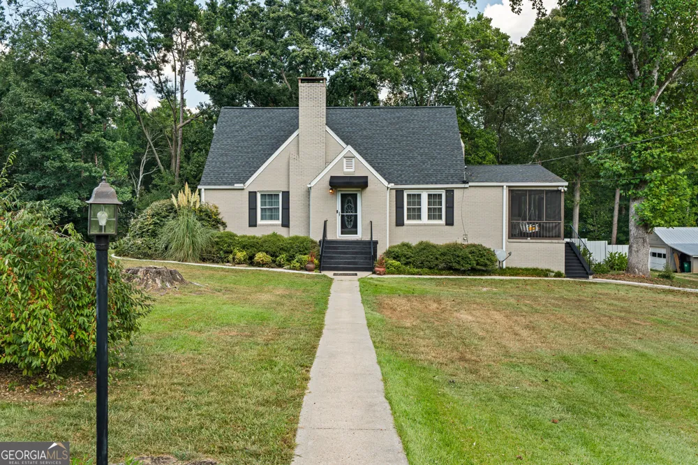 139 Myrtle ST Toccoa, GA 30577