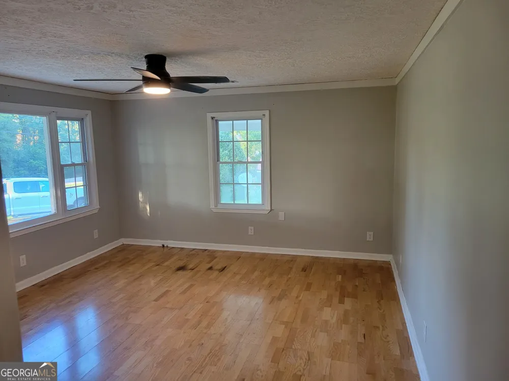 1131 E Main ST Hogansville, GA 30230