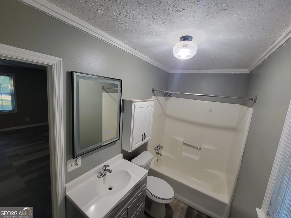 1131 E Main ST Hogansville, GA 30230