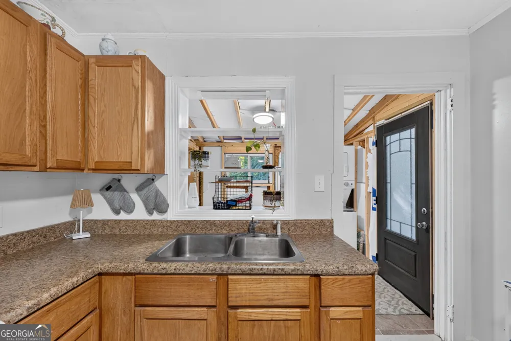504 N Pond ST Toccoa, GA 30577