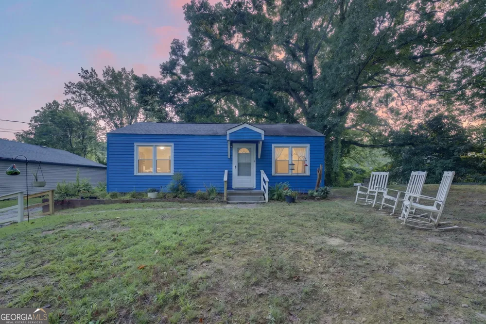 504 N Pond ST Toccoa, GA 30577