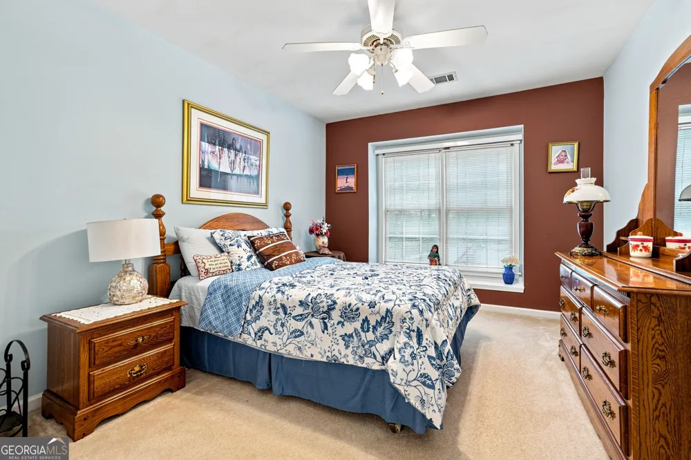 243 Harbor Pointe DR Stone Mountain, GA 30087