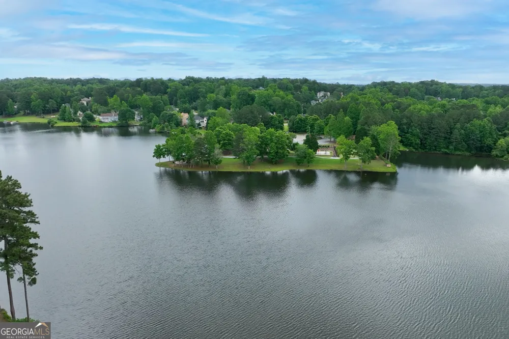 243 Harbor Pointe DR Stone Mountain, GA 30087