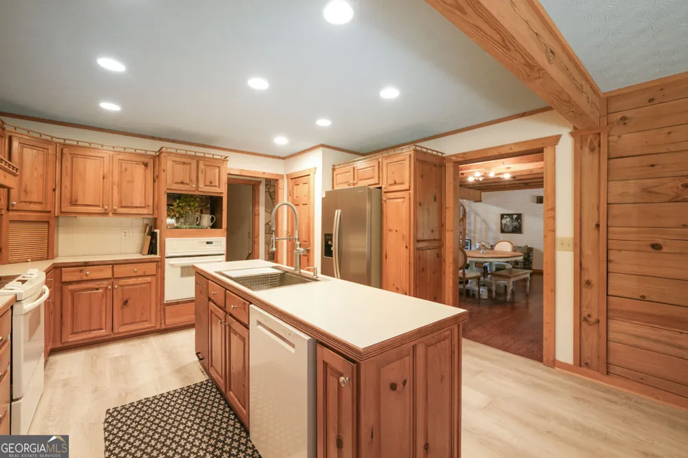 4420 Parkwood RD Social Circle, GA 30025