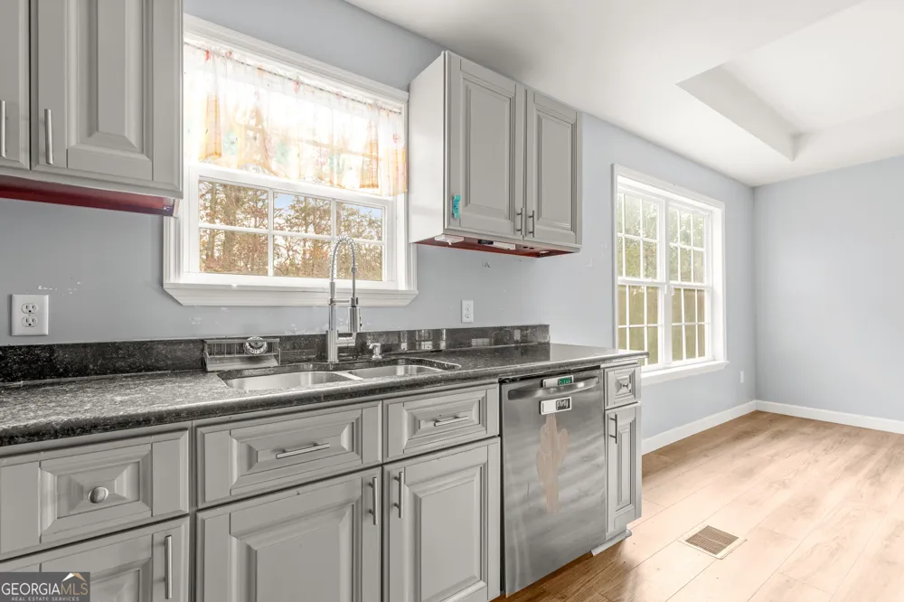 132 Katie LN Chatsworth, GA 30705