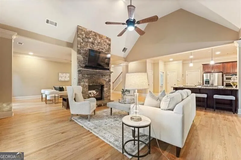 195 Fredericks CV Dawsonville, GA 30534