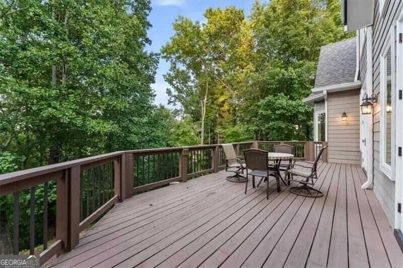 195 Fredericks CV Dawsonville, GA 30534