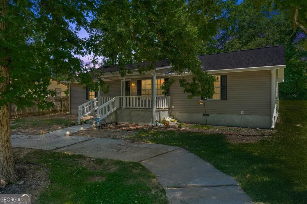 566 Shadowmoor CIR Thomson, GA 30824