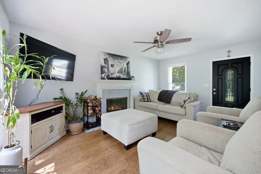 1640 Riverview CT Auburn, GA 30011