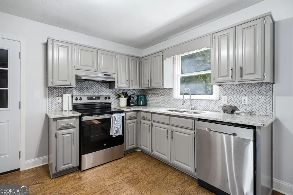 1640 Riverview CT Auburn, GA 30011