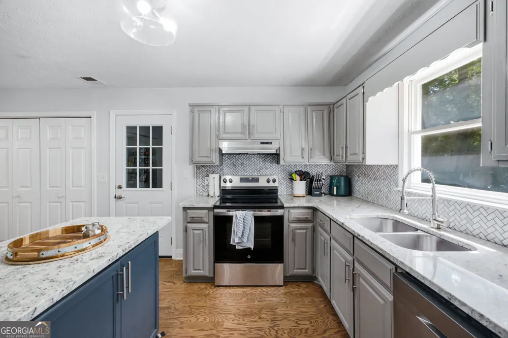 1640 Riverview CT Auburn, GA 30011