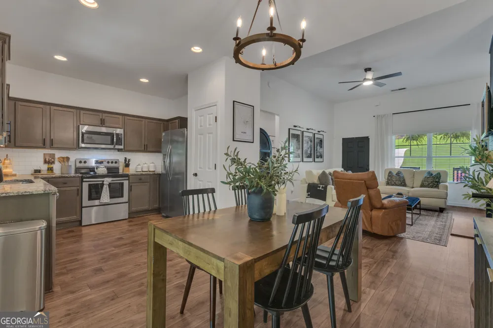 43 Hilltop PL Newnan, GA 30263