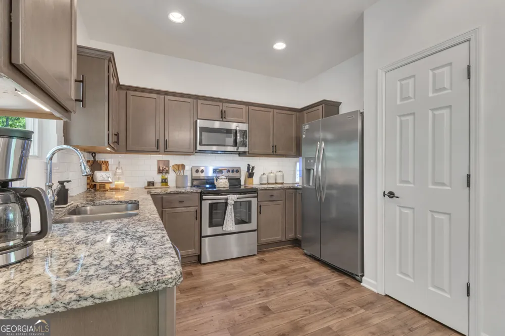 43 Hilltop PL Newnan, GA 30263