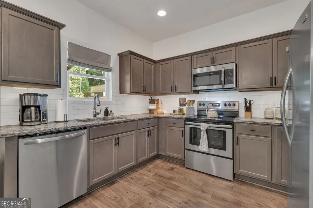 43 Hilltop PL Newnan, GA 30263