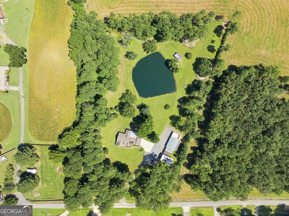 134 Hawkins RD Armuchee, GA 30105