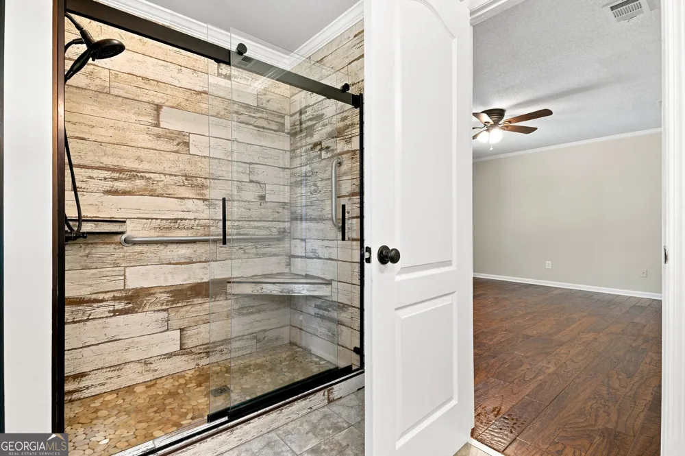 134 Hawkins RD Armuchee, GA 30105