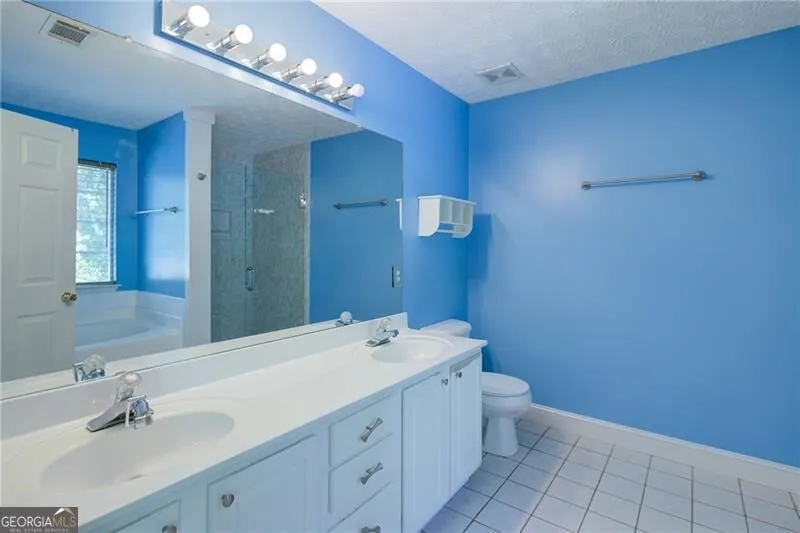 4267 Riviere PT Gainesville, GA 30507