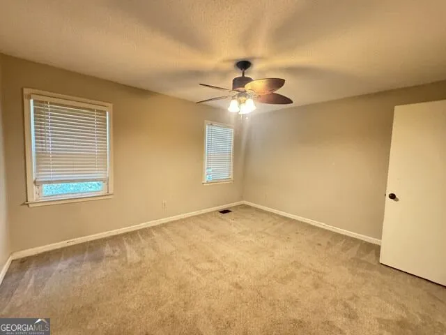 92 Fox DR Dallas, GA 30157