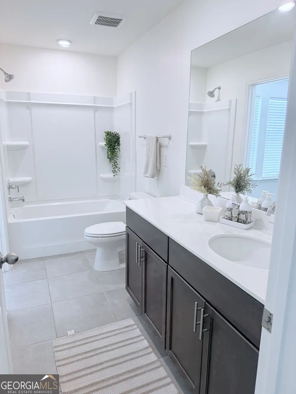 1326 Vayda CT Marietta, GA 30066