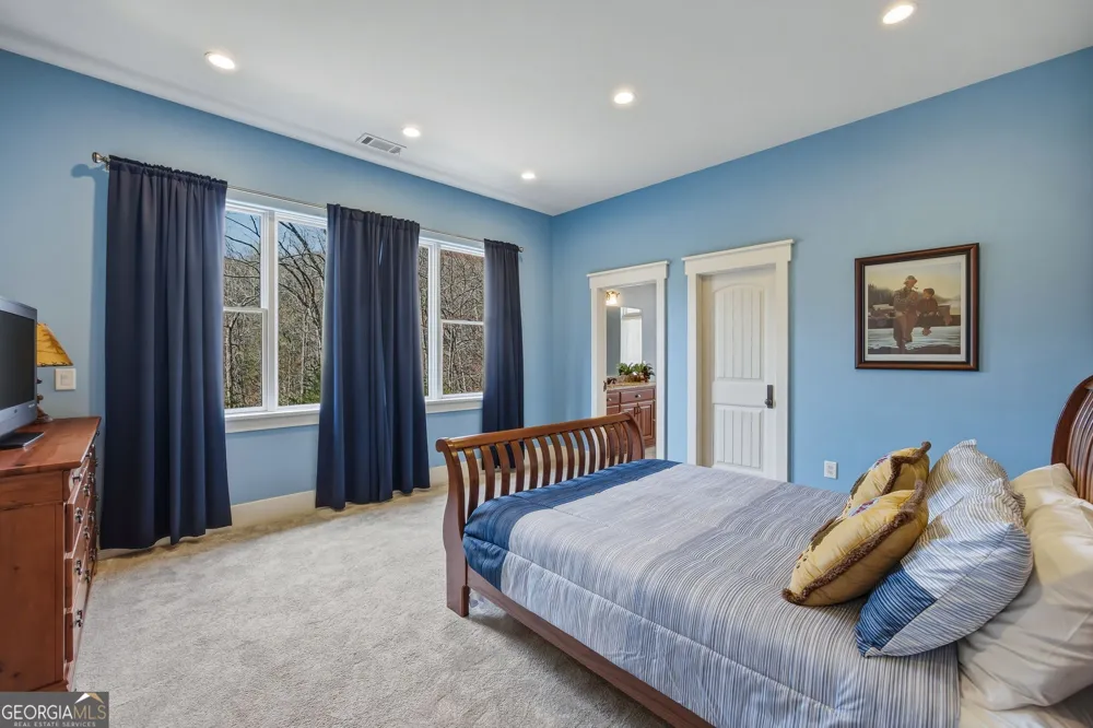 928 Black Bear TRL Jasper, GA 30143