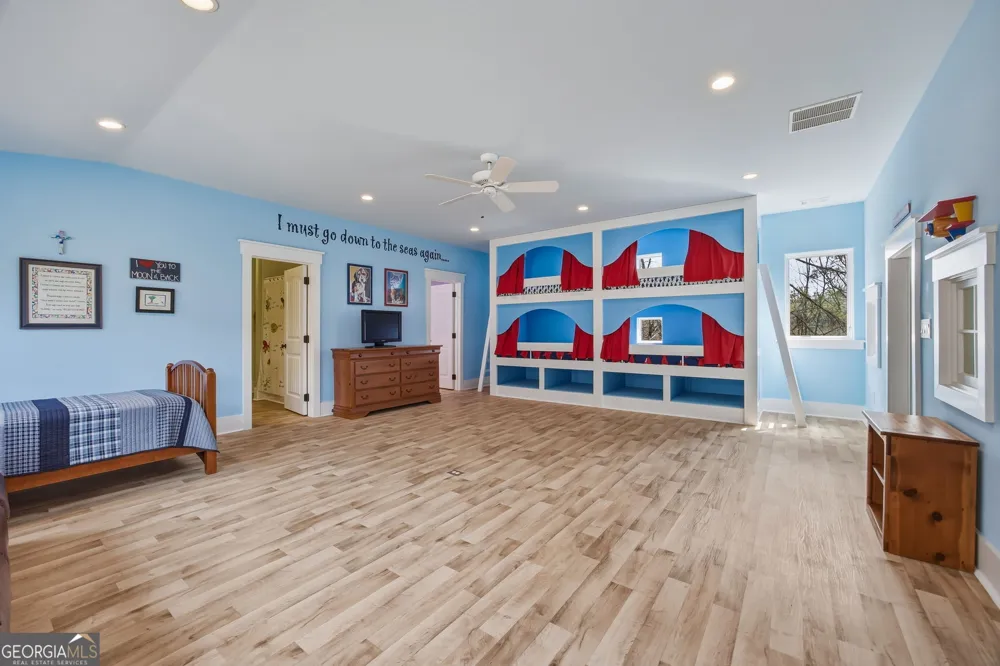 928 Black Bear TRL Jasper, GA 30143