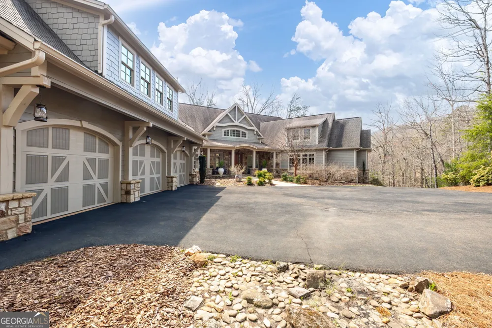 928 Black Bear TRL Jasper, GA 30143